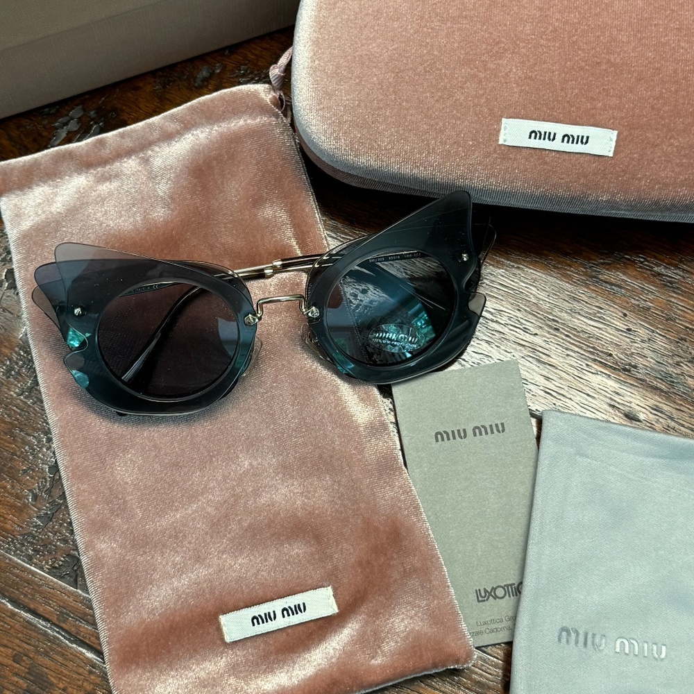 MIU MIU Butterfly Sunglasses NEW IN BOX! 63mm AUTHENTIC! Made in Italy! - Picture 8 of 13